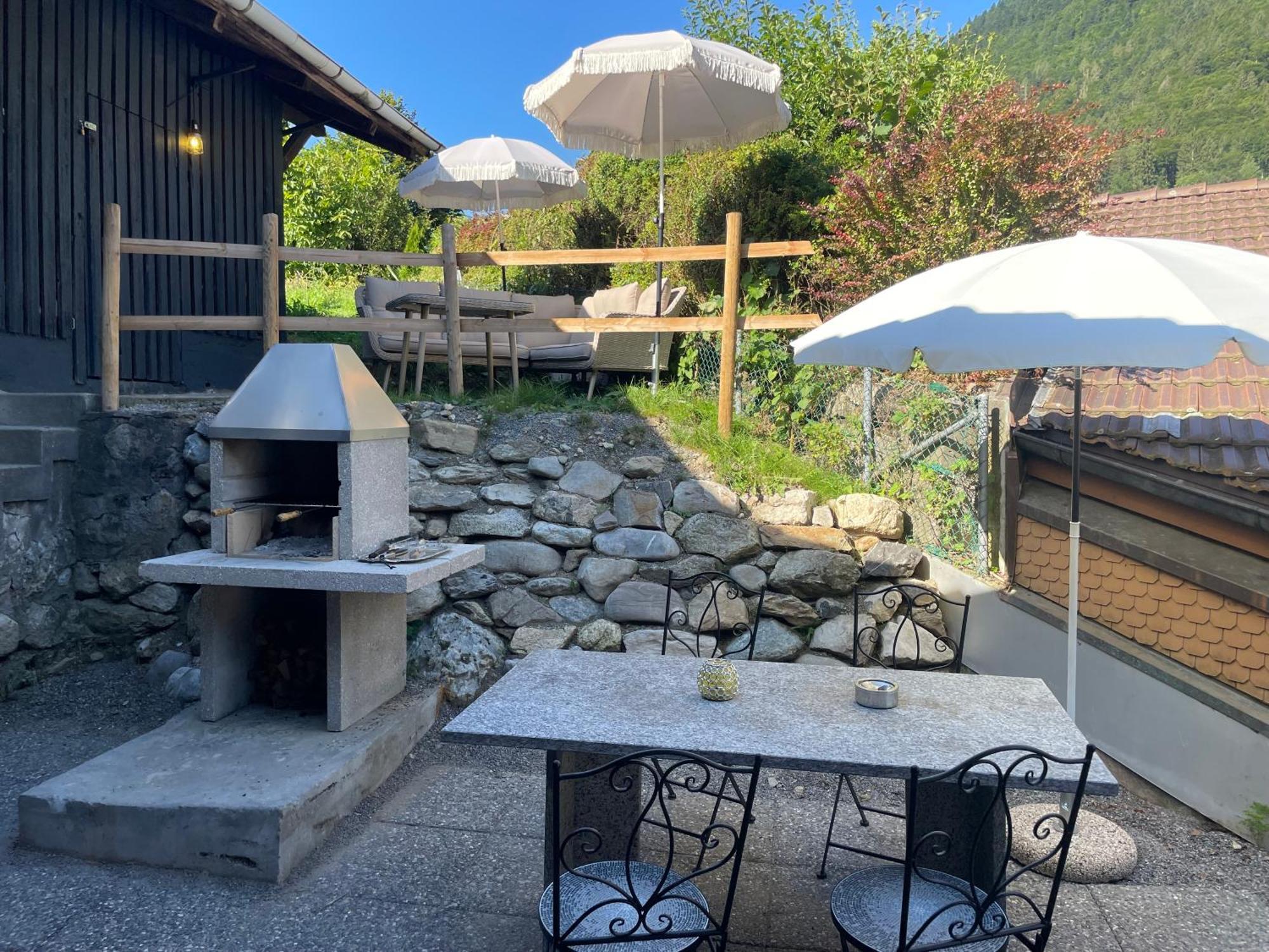 Charming Alpine Retreat By Apartments Capricorn Gsteigwiler Buitenkant foto