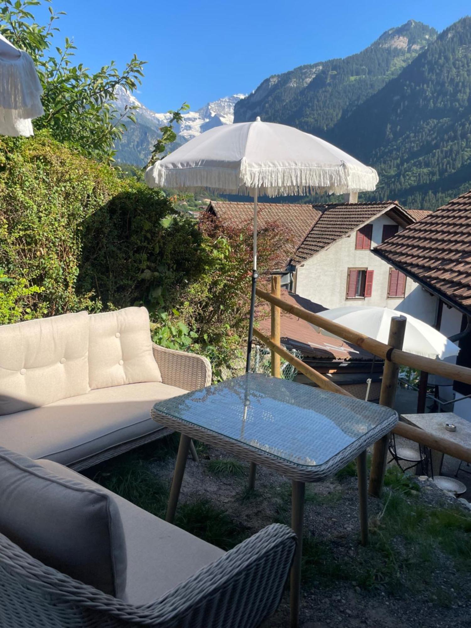 Charming Alpine Retreat By Apartments Capricorn Gsteigwiler Buitenkant foto