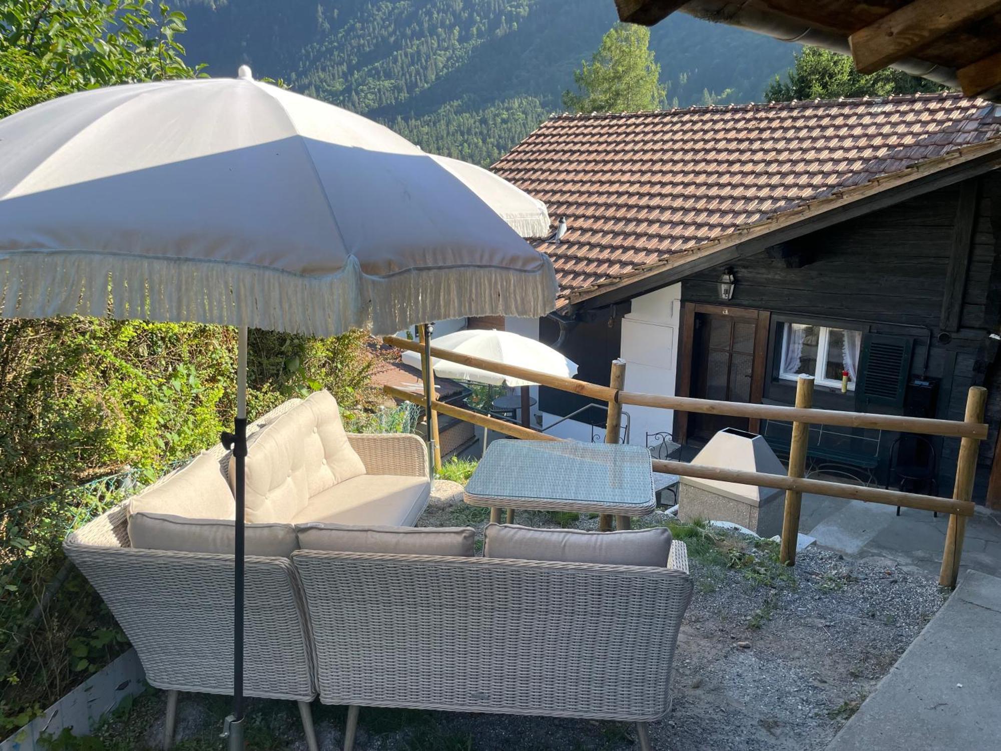 Charming Alpine Retreat By Apartments Capricorn Gsteigwiler Buitenkant foto